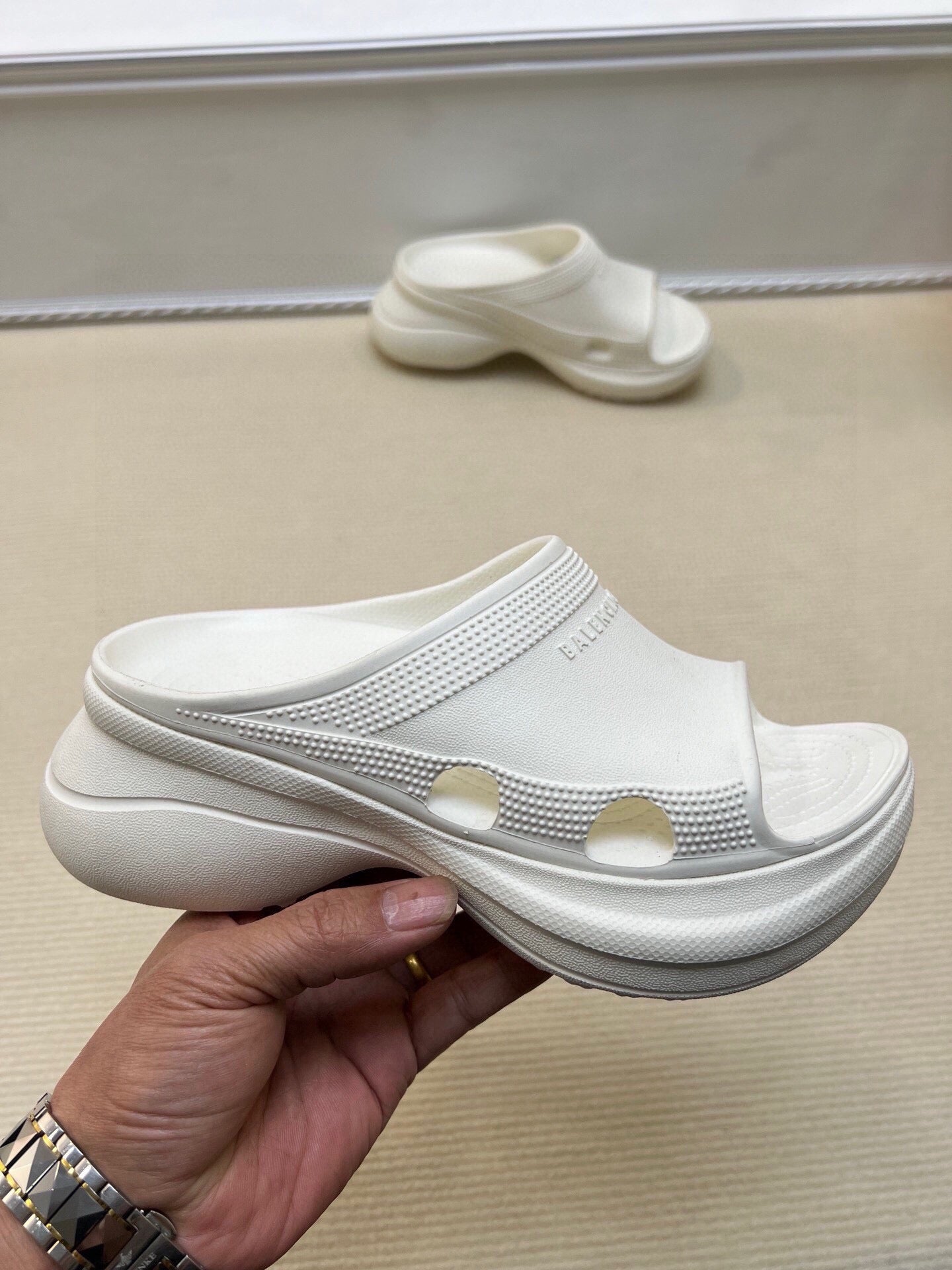 54J41ZDE Stylish slippers Sole thickness 6cm