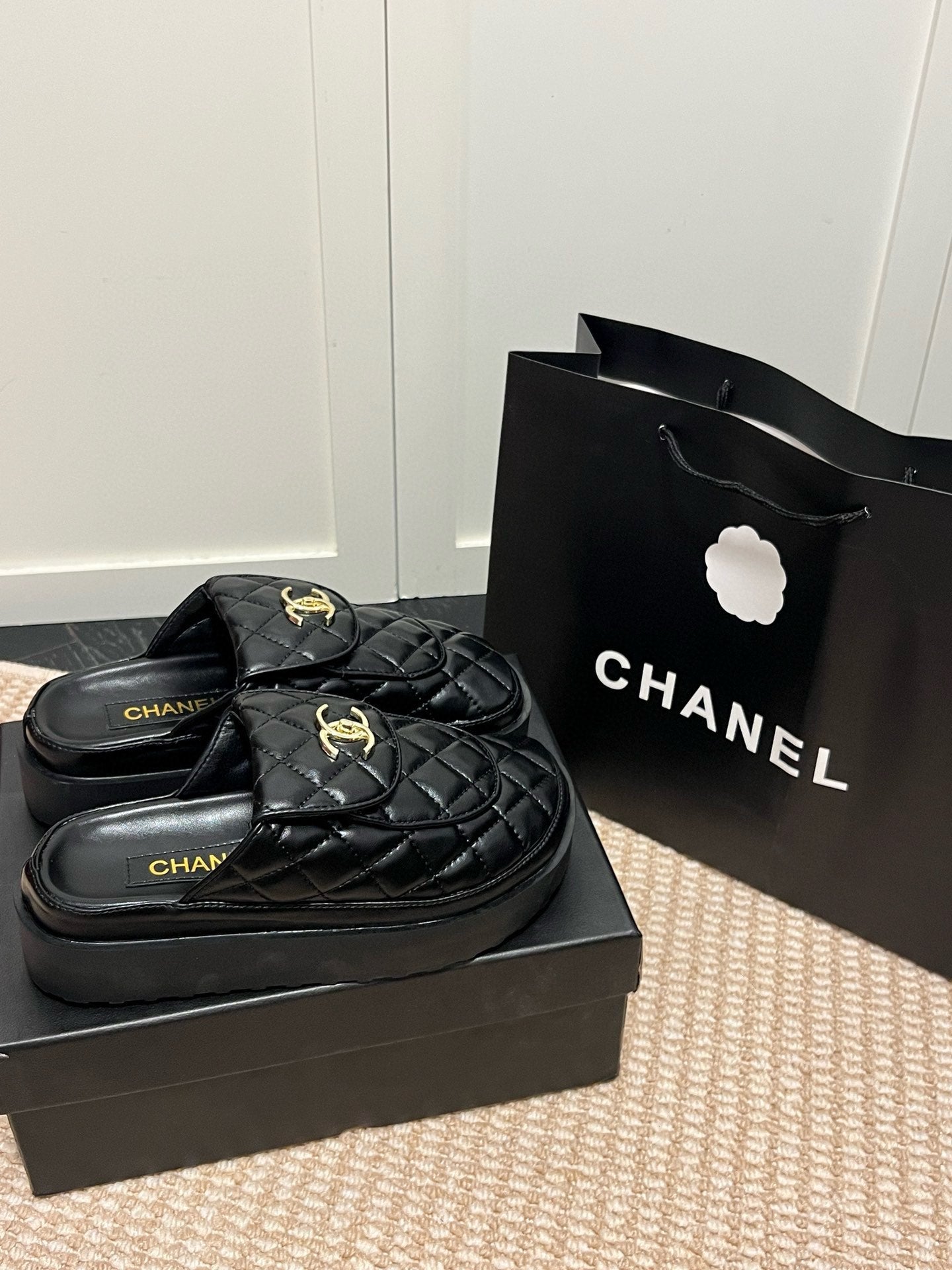 14C154ZDE Stylish Slippers