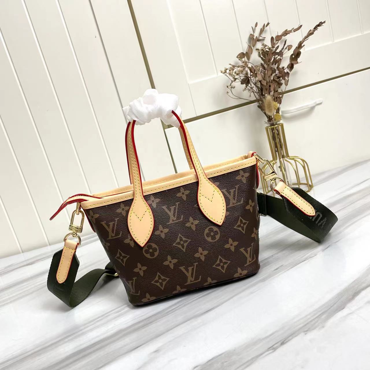 2XE85BDE Stylish leather bag 