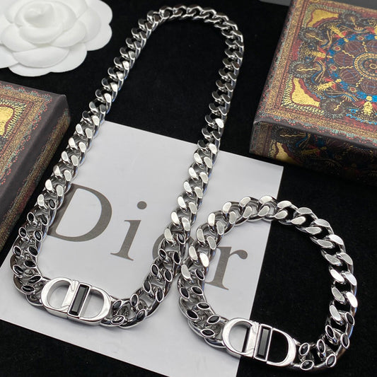1D224XDE Stylish   Necklaces Bracelets