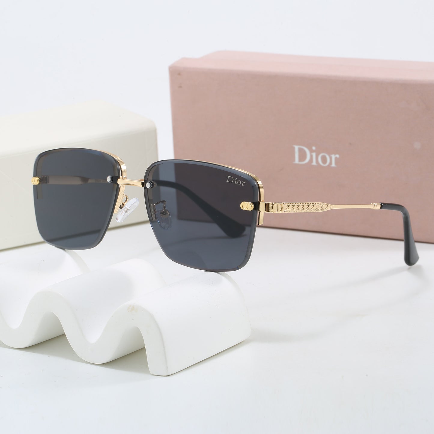 285RD52TDE Stylish Sunglasses