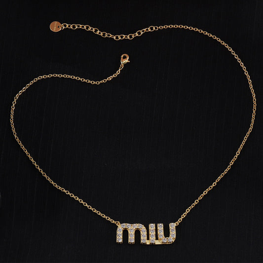 14A685KDE Stylish Necklaces