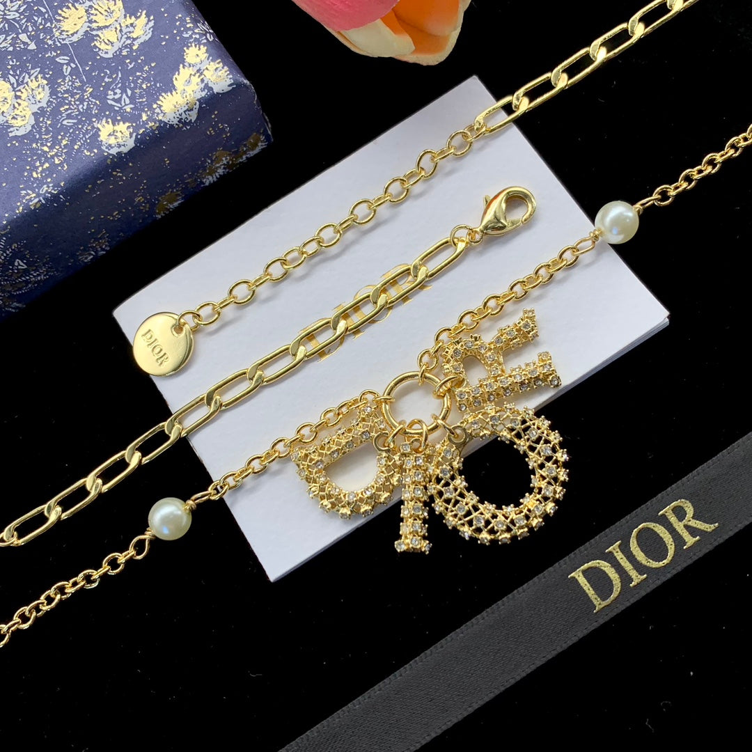 165ND4XDE Stylish  Bracelets