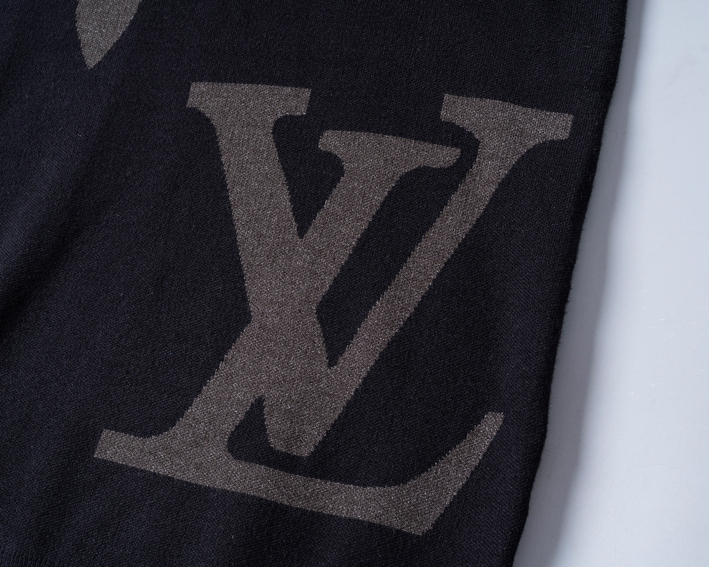 185ZE122UDE Stylish Sweaters
