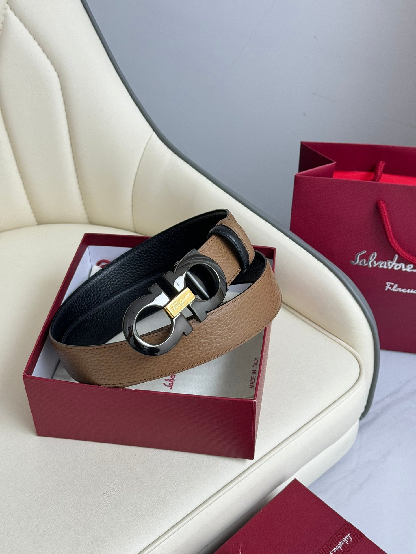 1WA169PDE Stylish  High quality belt With full package
