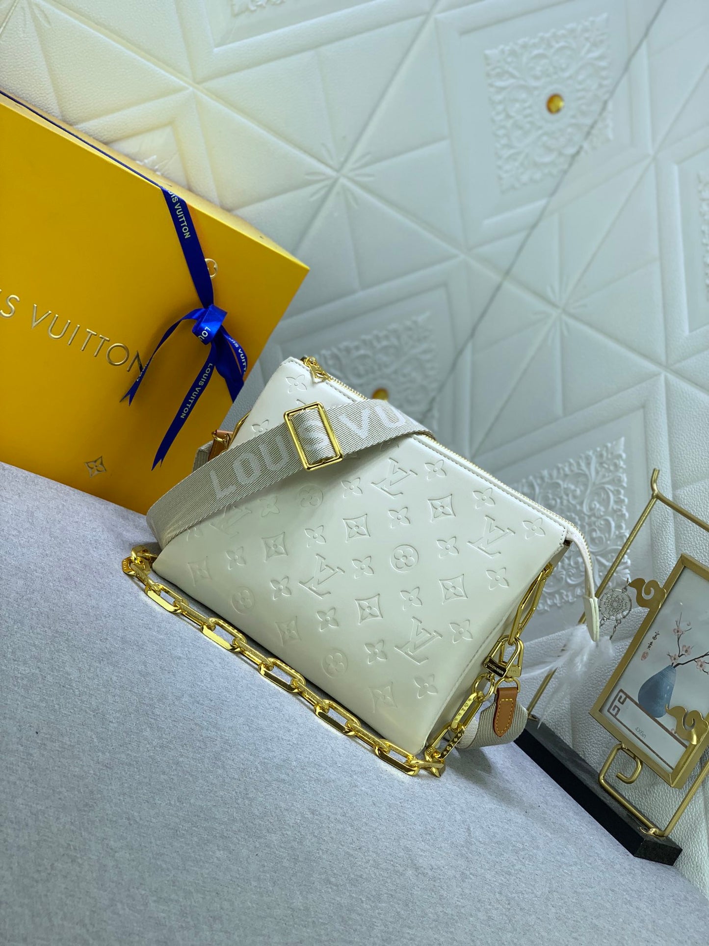 2XE40BDE Stylish leather bag 