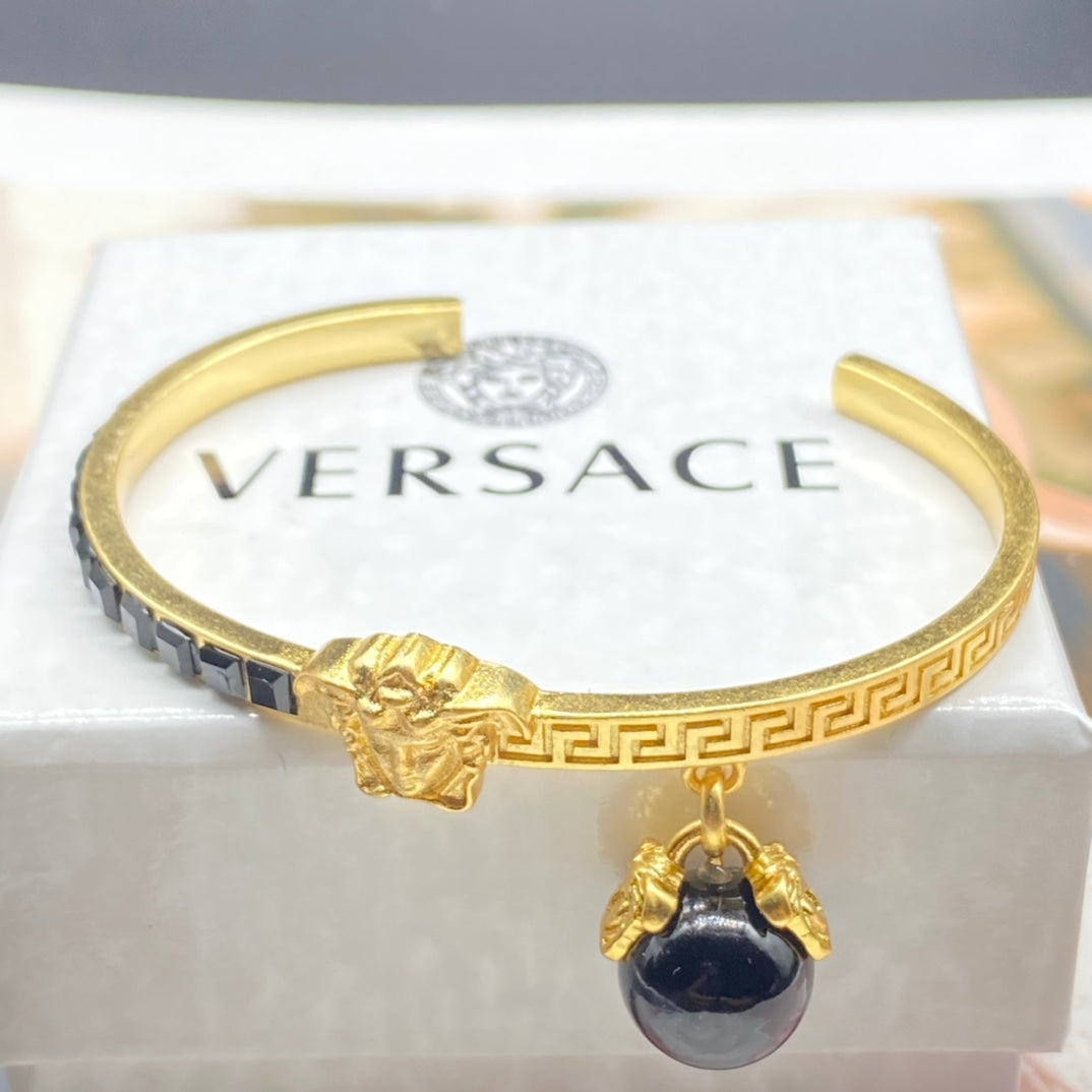 14V320KDE Stylish  Bracelets