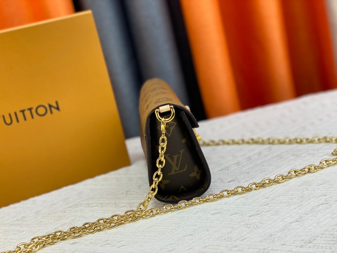 1XE32BDE Stylish leather bag 