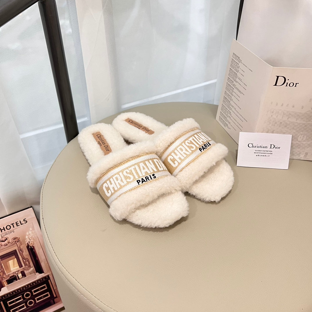 1JD4ZDE Stylish Slippers