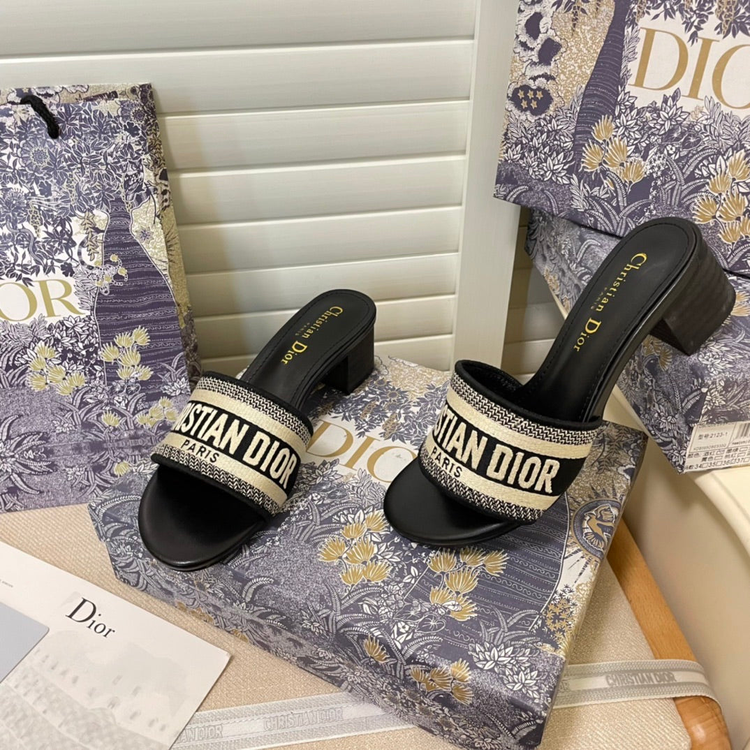 14D64ZDE Stylish sandals