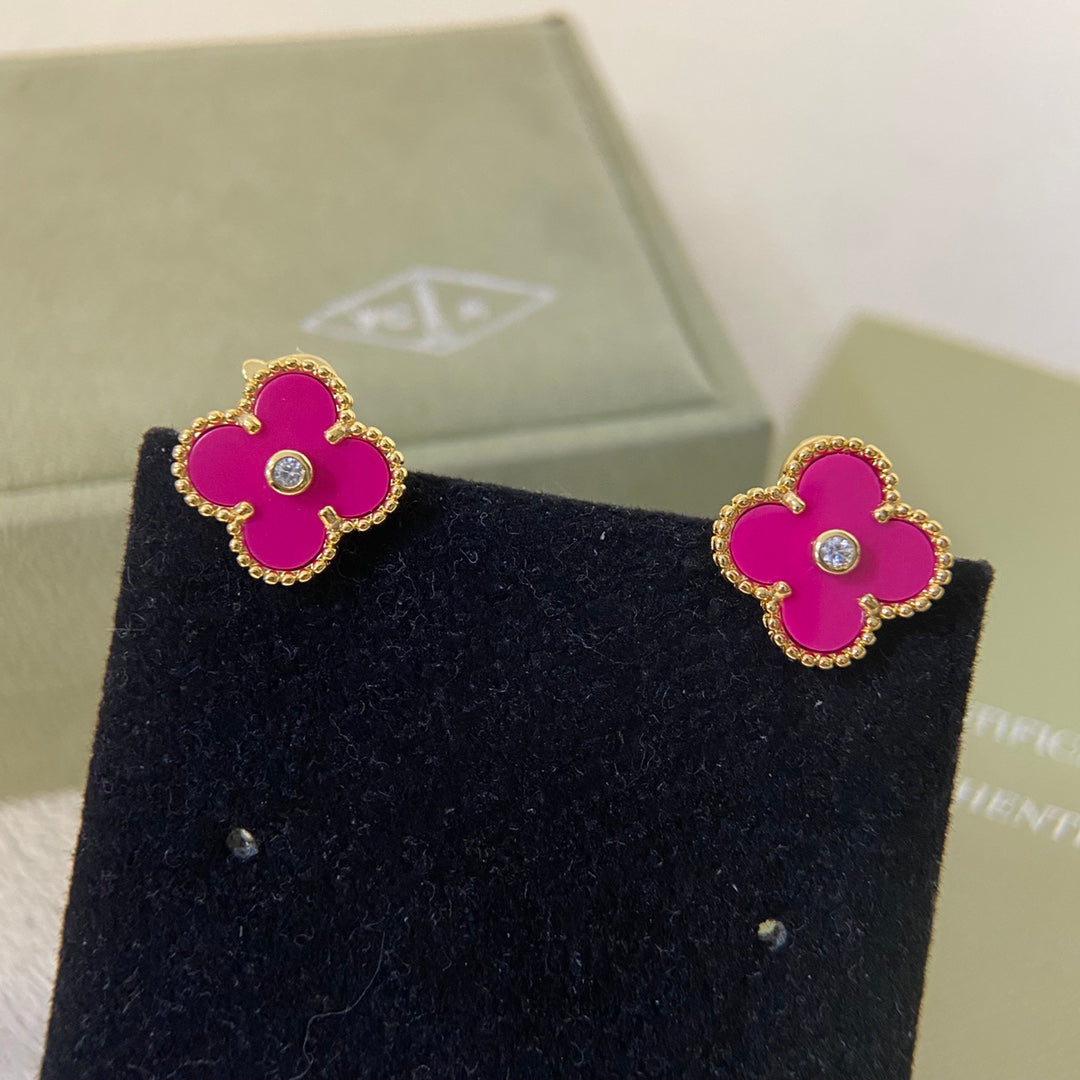 575RVA3EDE Stylish Earrings
