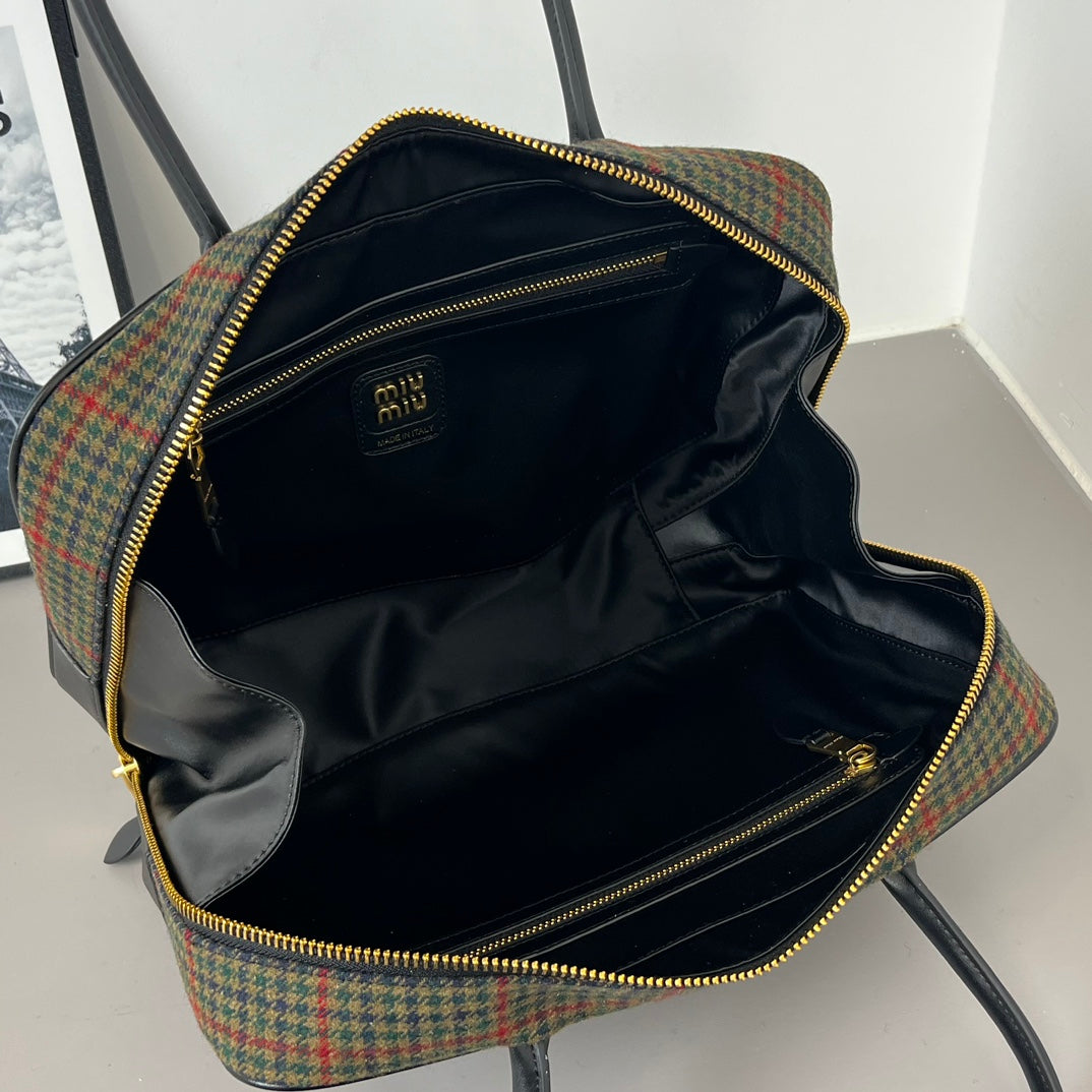 15RA46BDE Stylish  bag