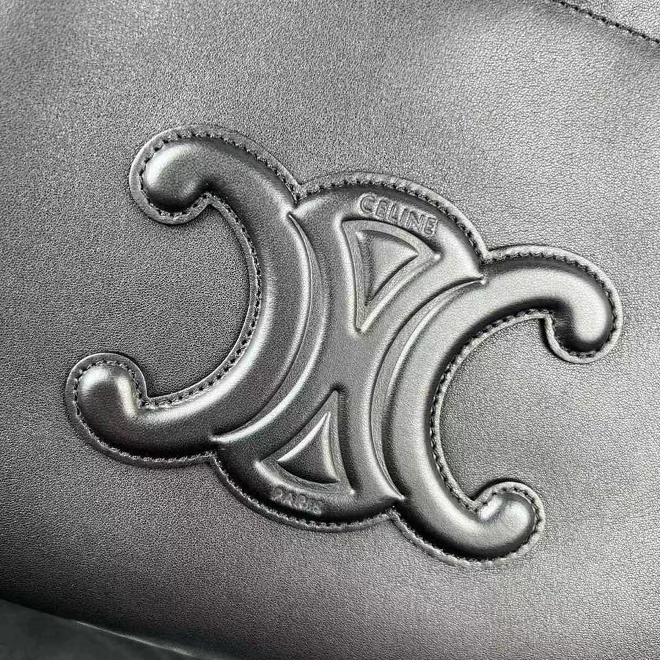 1XCL281BDE Stylish leather bag 