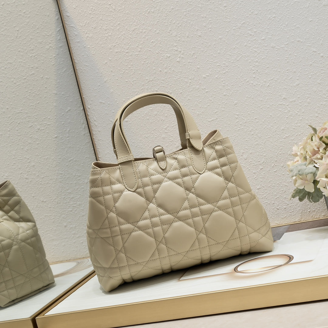 2XD359BDE Stylish leather bag 