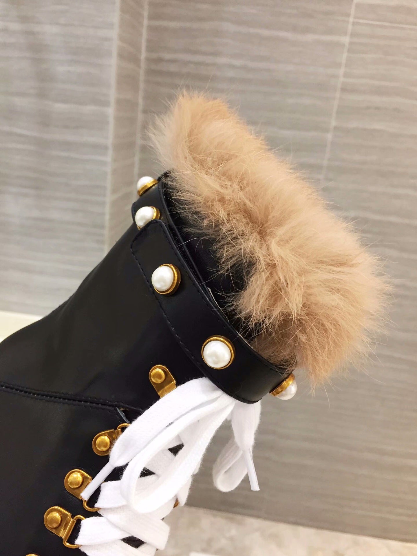 2XB203ZDE Stylish leather boot (top layer leather lining)