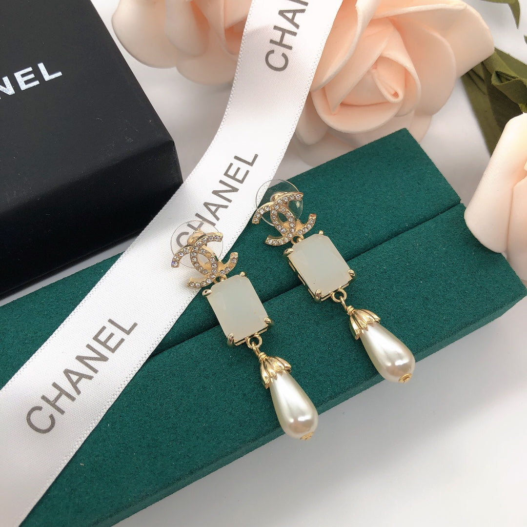 14C588EDE Stylish Earrings