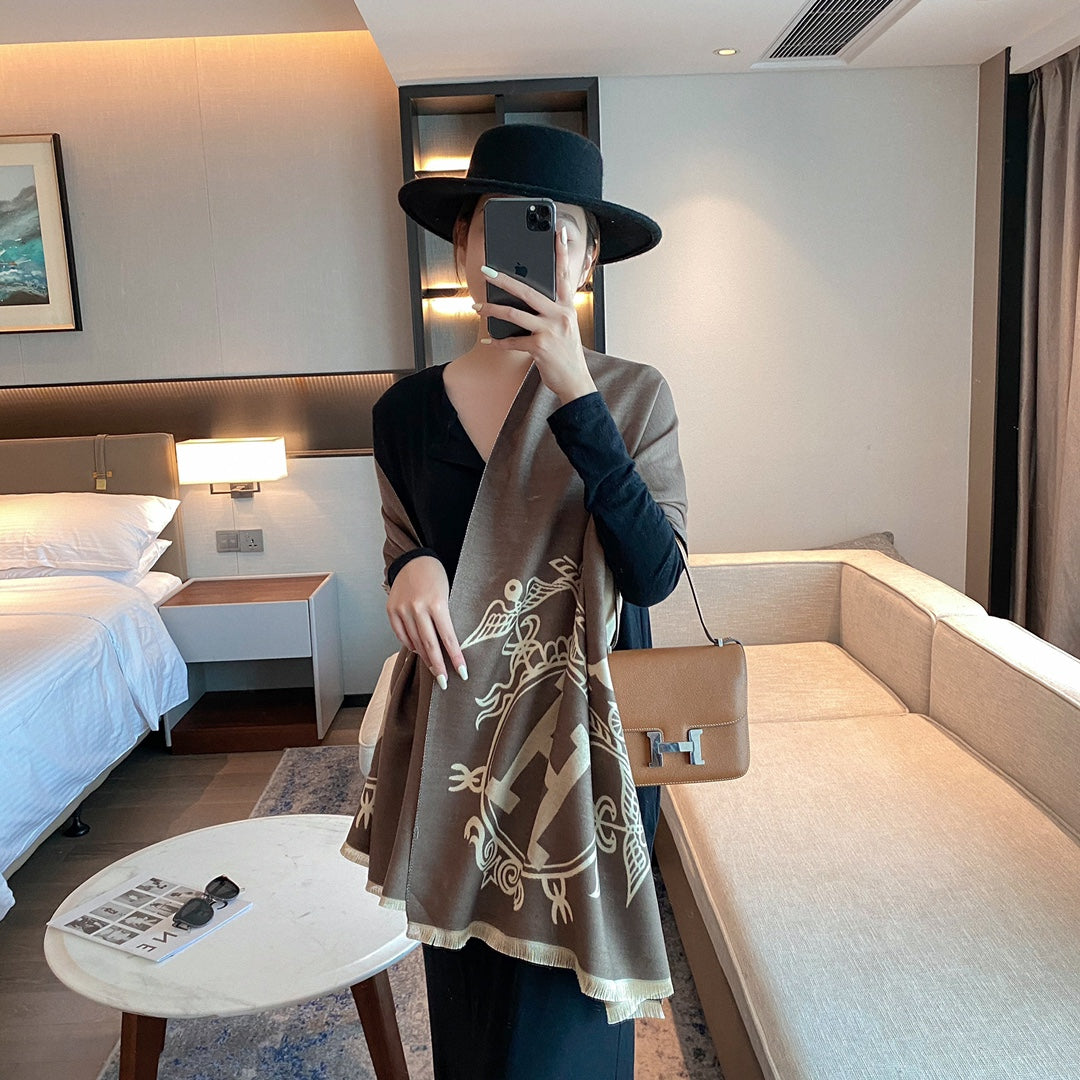 185ZH28WDE Stylish Winter Scarves