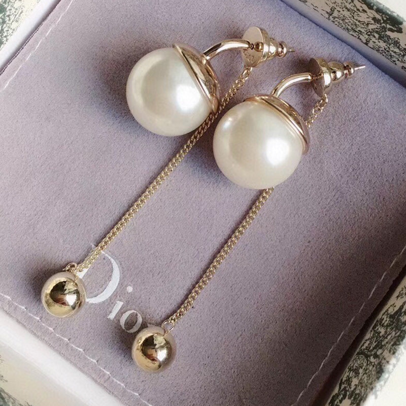 1YD453EDE Stylish Earrings