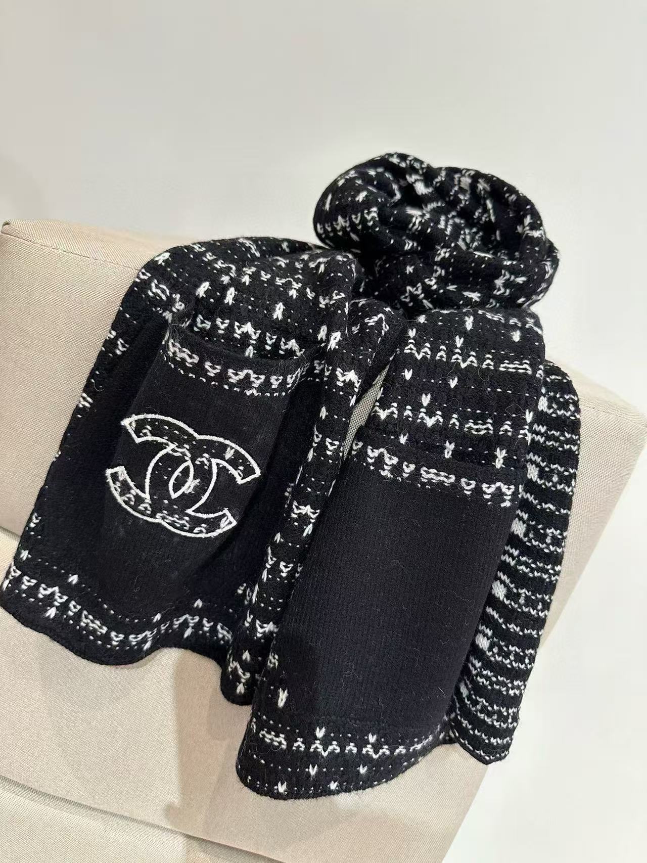 175RC58WDE Stylish Winter Scarves