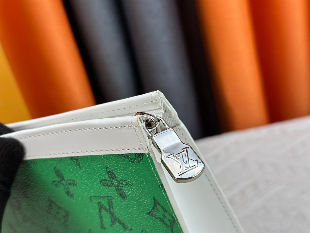 1XE391BDE Stylish leather bag