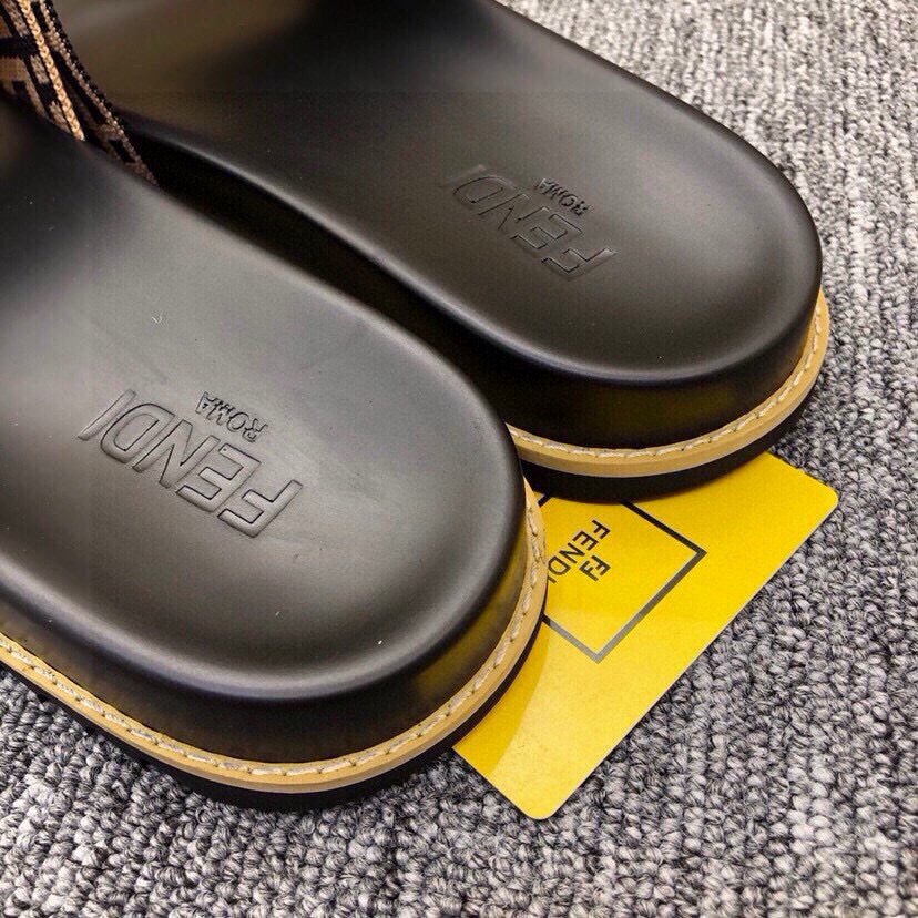 535ZF285ZDE Stylish Slippers