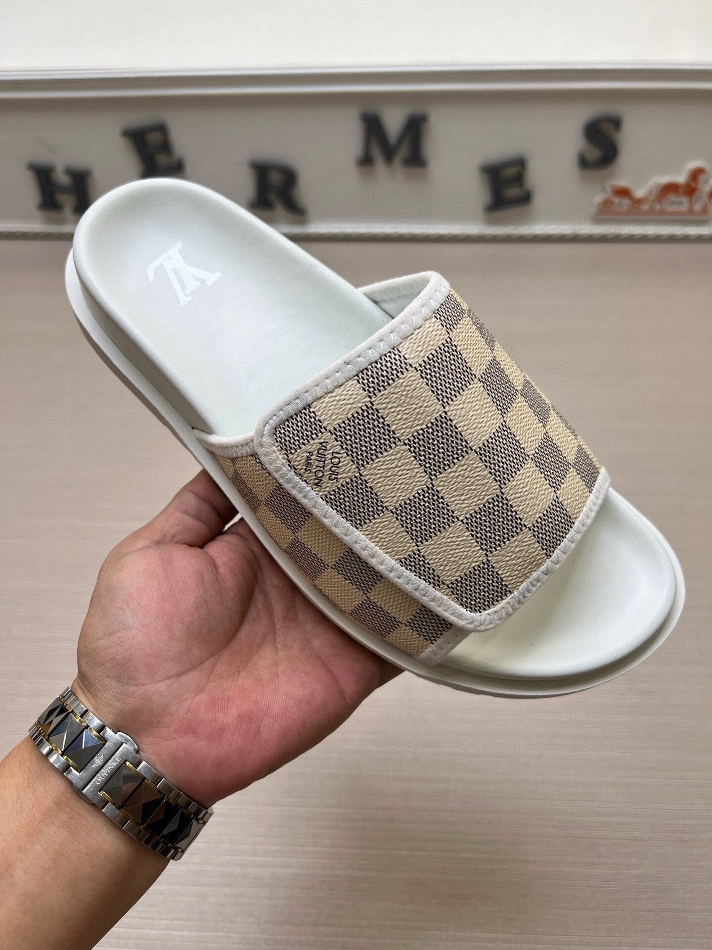 5WE245ZDE Stylish Slippers