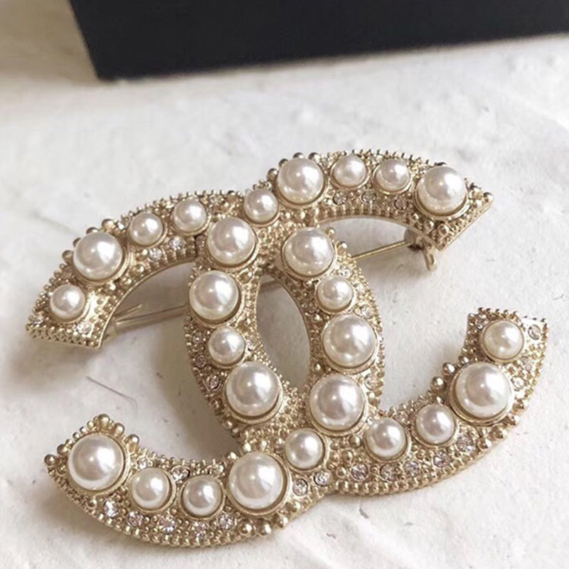 14C209XDE Stylish Brooch
