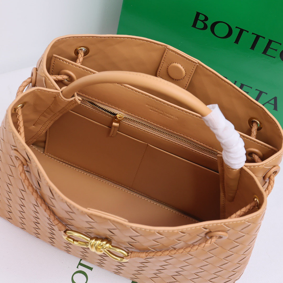 1XA80BDE Stylish leather bag