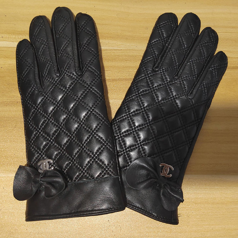 24C79SDE Stylish gloves