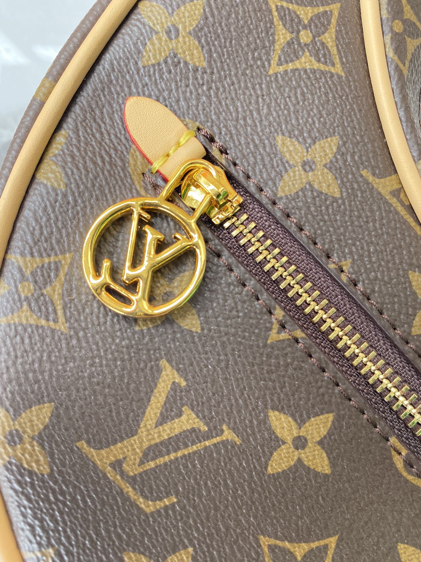 2XE297BDE Stylish leather bag 