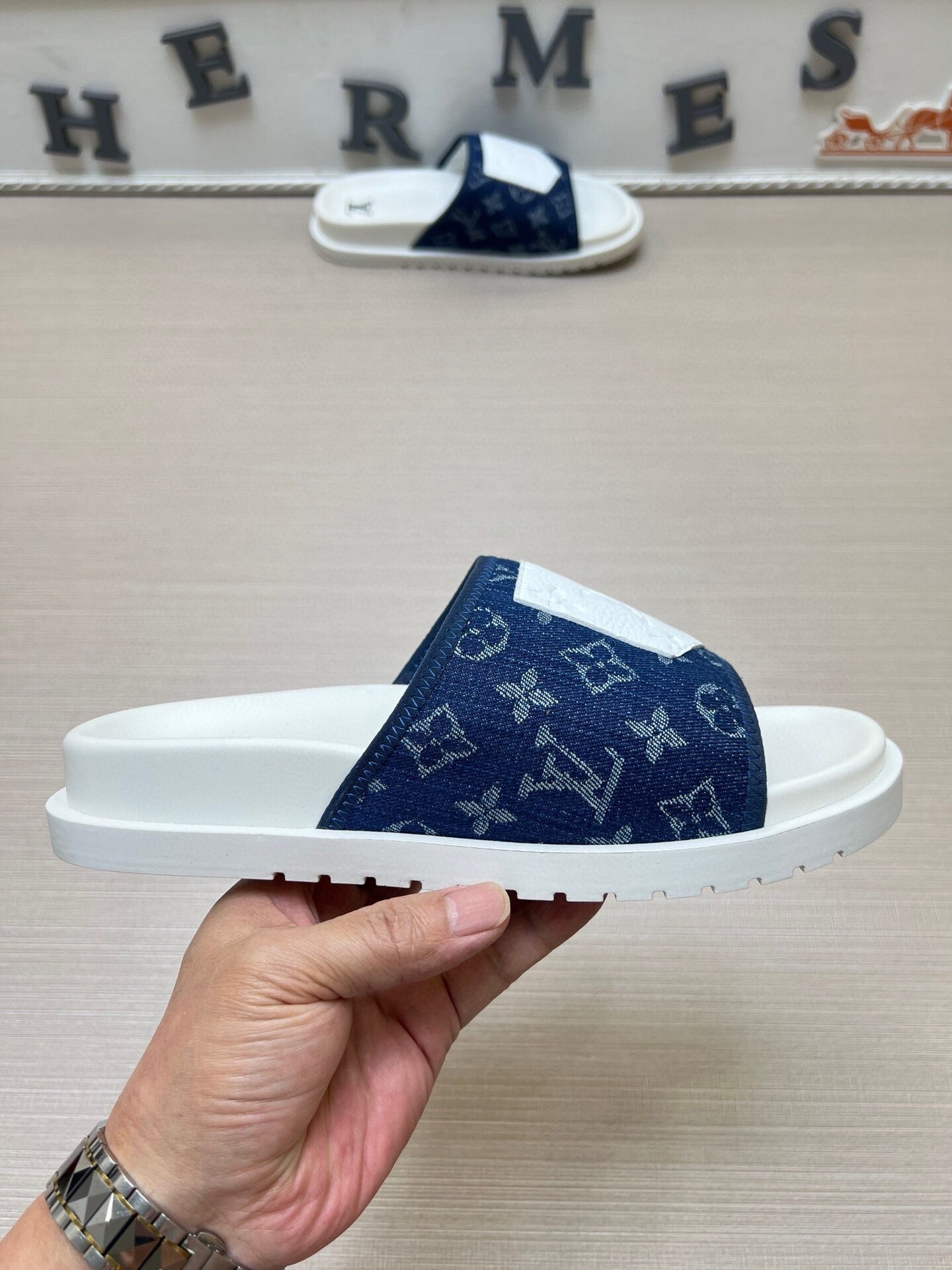 5WE252ZDE Stylish Slippers