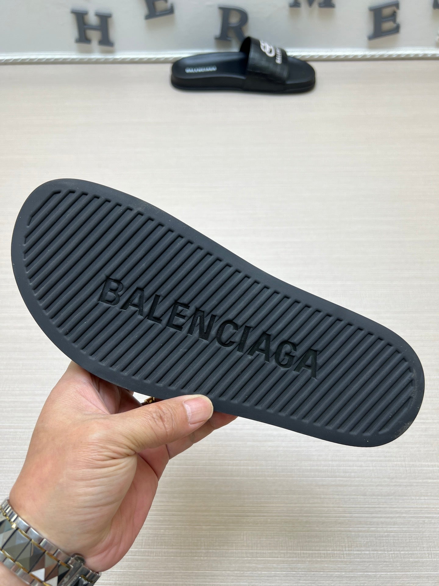 54J99ZDE Stylish slippers