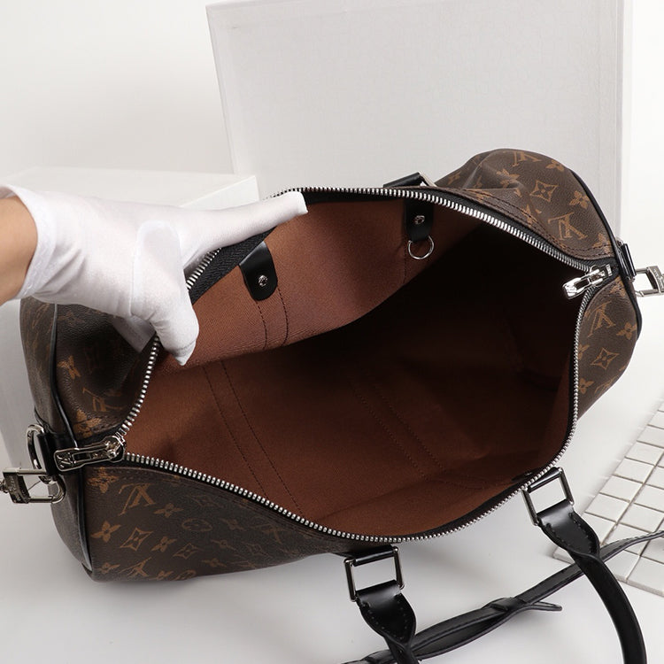1E93BDE Stylish leather luggage bags