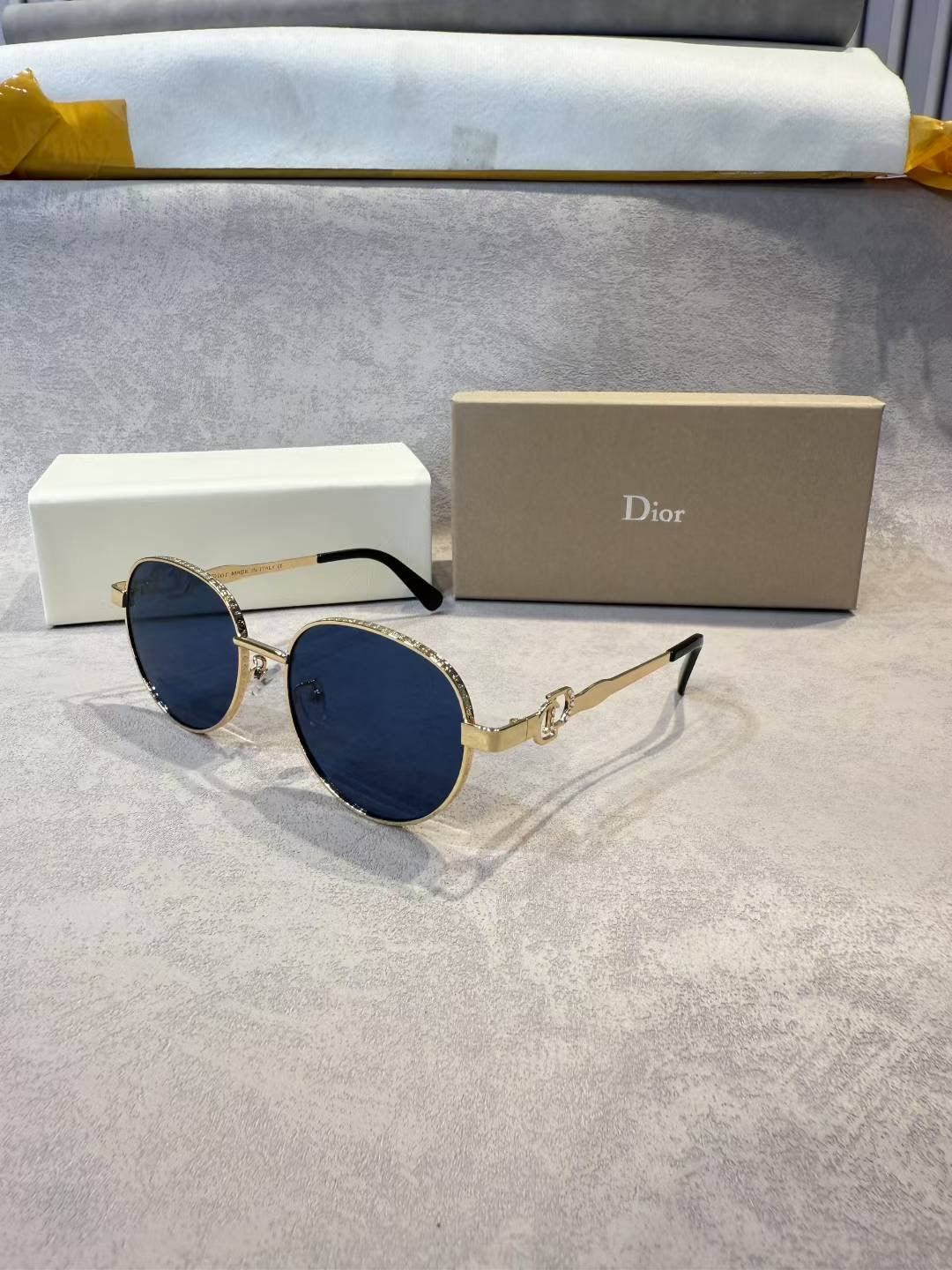 285RD60TDE Stylish Sunglasses