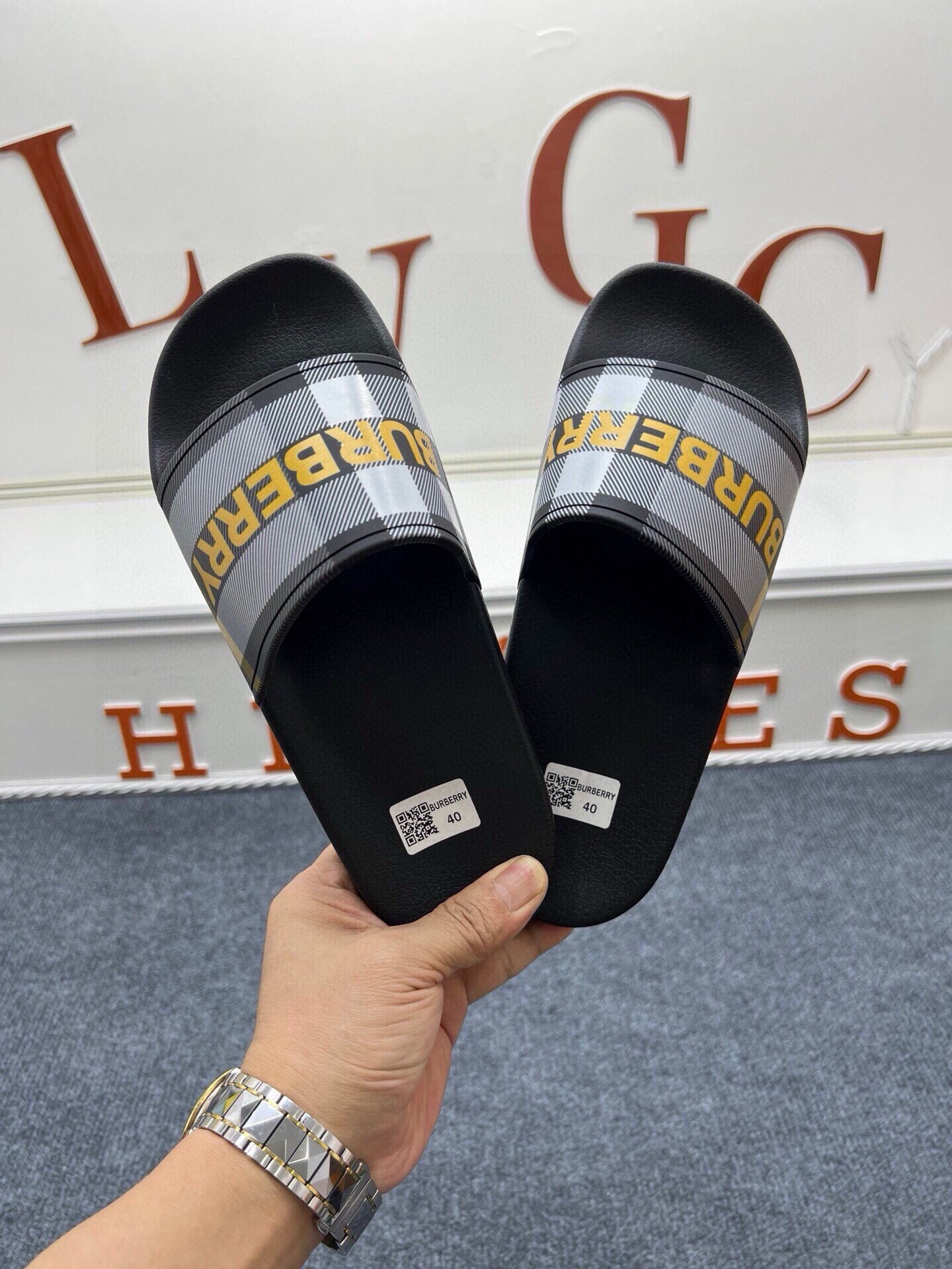 535ZR252ZDE Stylish Slippers