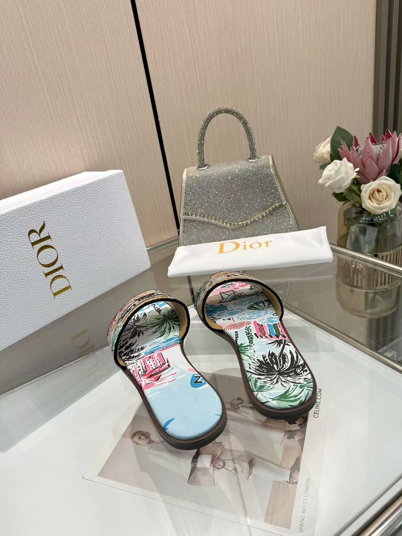 285ZD67ZDE Stylish  Peather Slippers