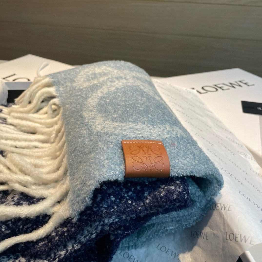 185ZA31WDE Stylish Winter Scarves