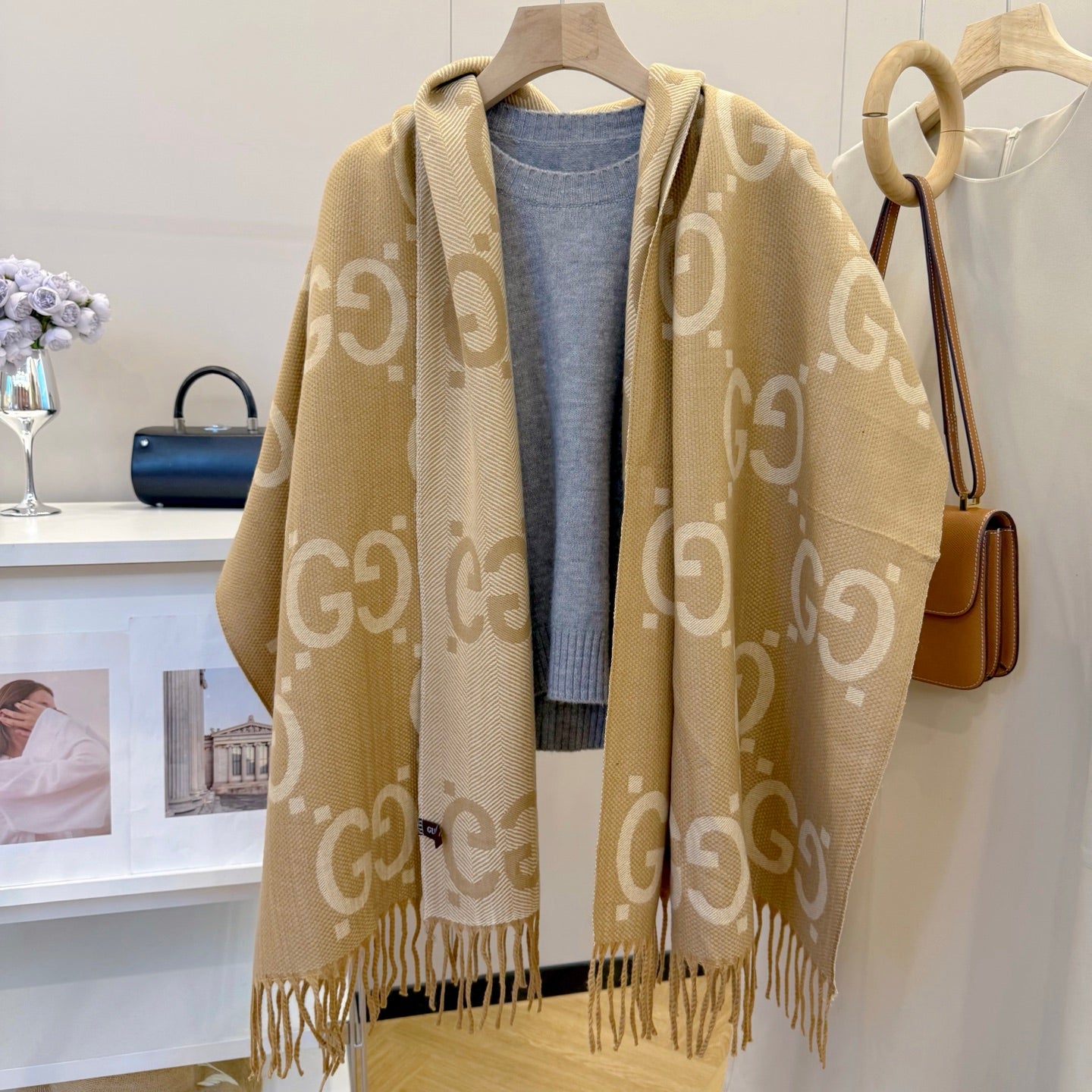 185ZB38WDE Stylish Winter Scarves