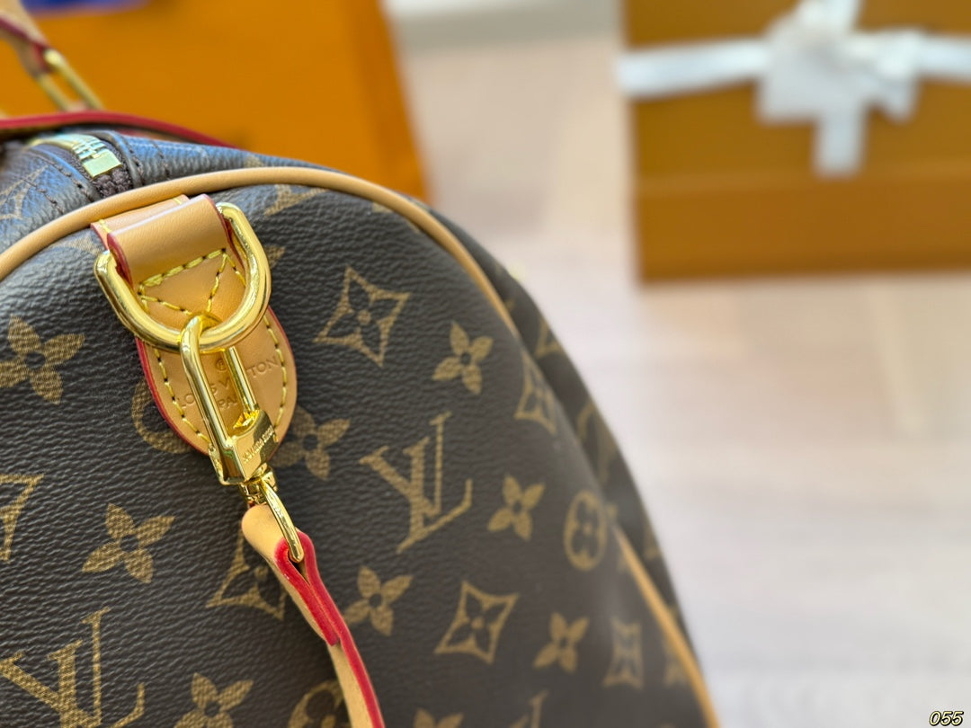 6EX14BDE Stylish leather bag