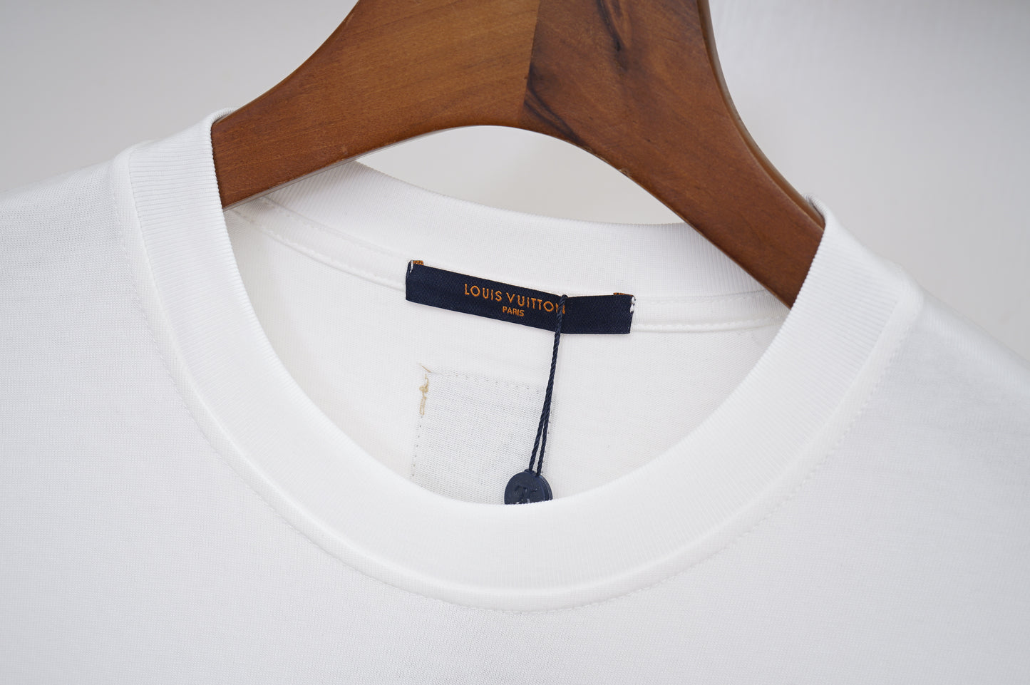 145NE7UDE Stylish T-shirt