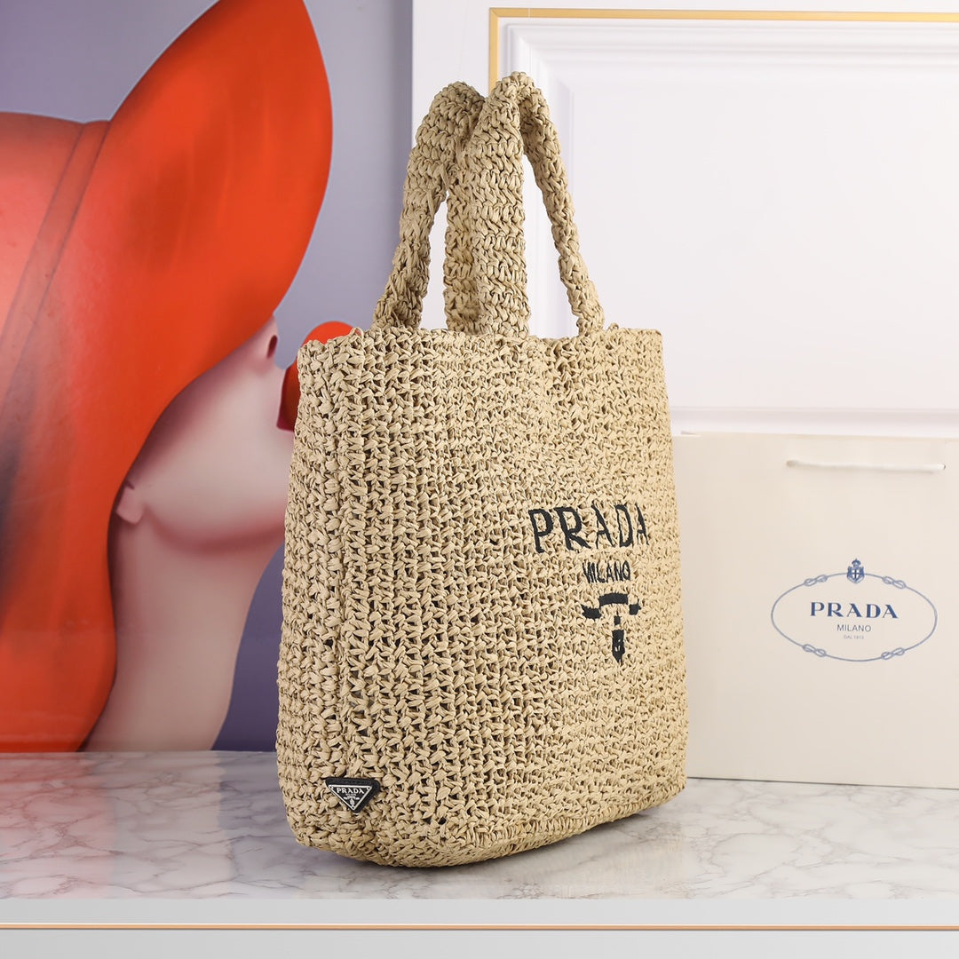 155NPD2BDE Stylish Woven bag