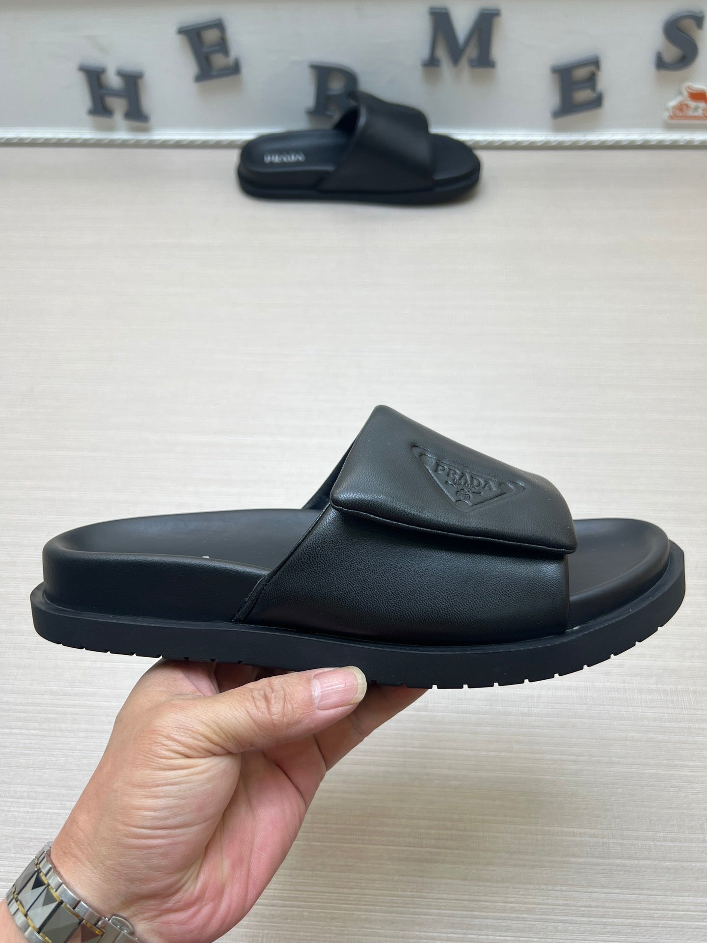 54PD7ZDE Stylish slippers