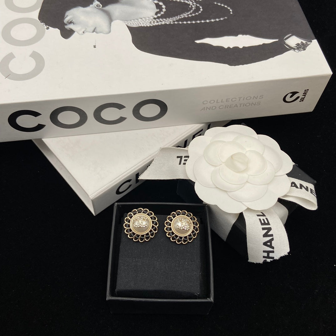 14C680EDE Stylish Earrings
