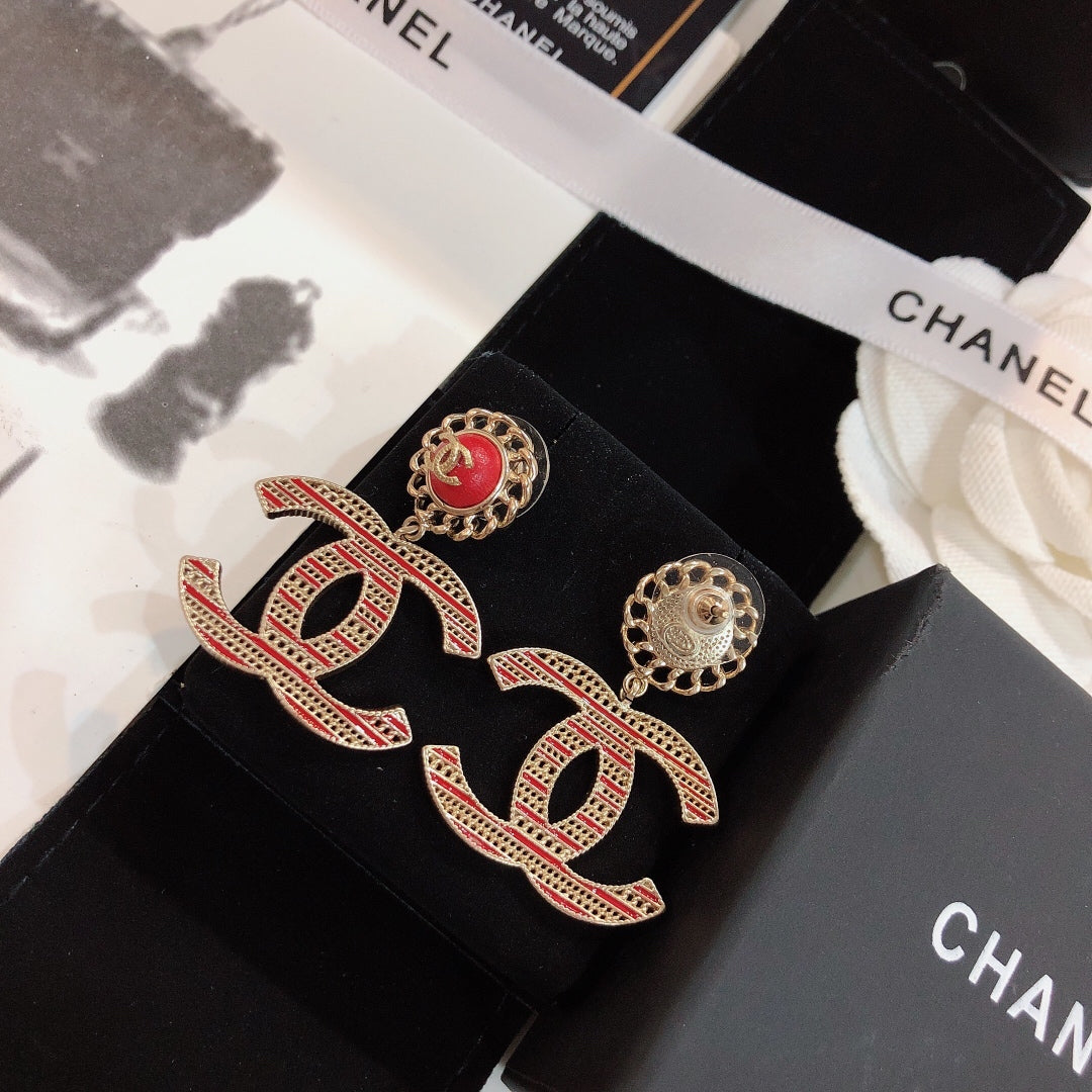 14C84EDE Stylish Earrings