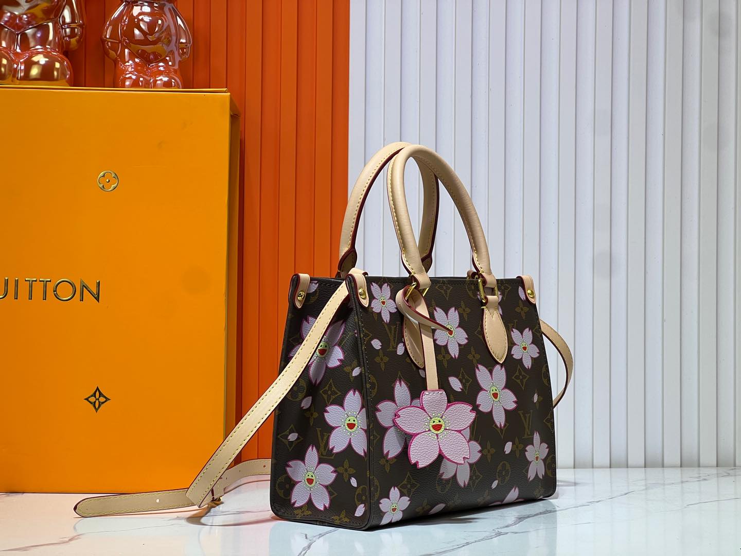 2WE42BDE Stylish leather bag