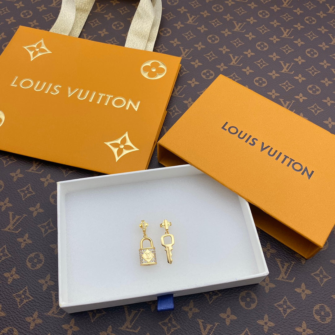 1YE129EDE Stylish Earrings