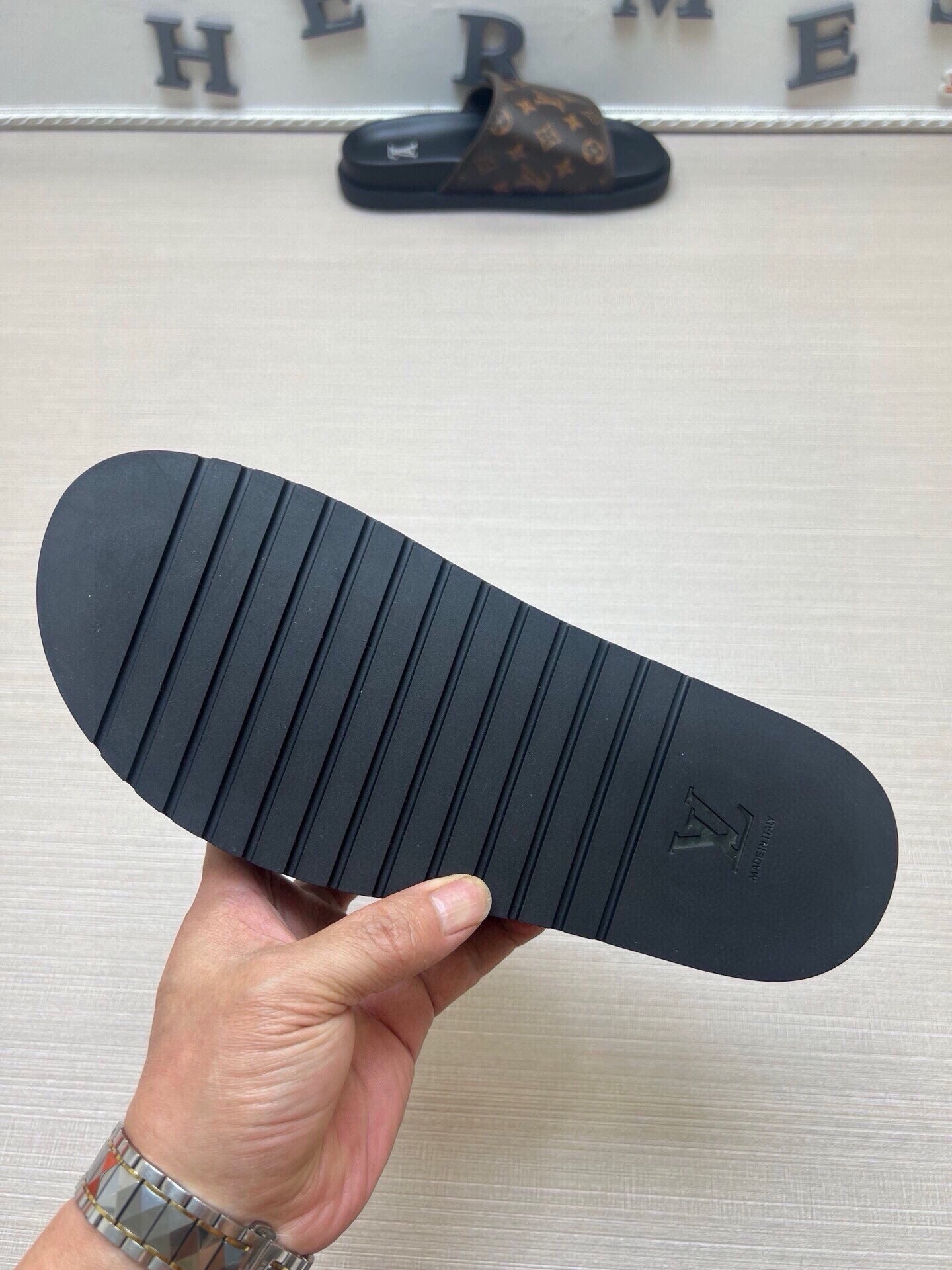 5LE210ZDE Stylish Slippers