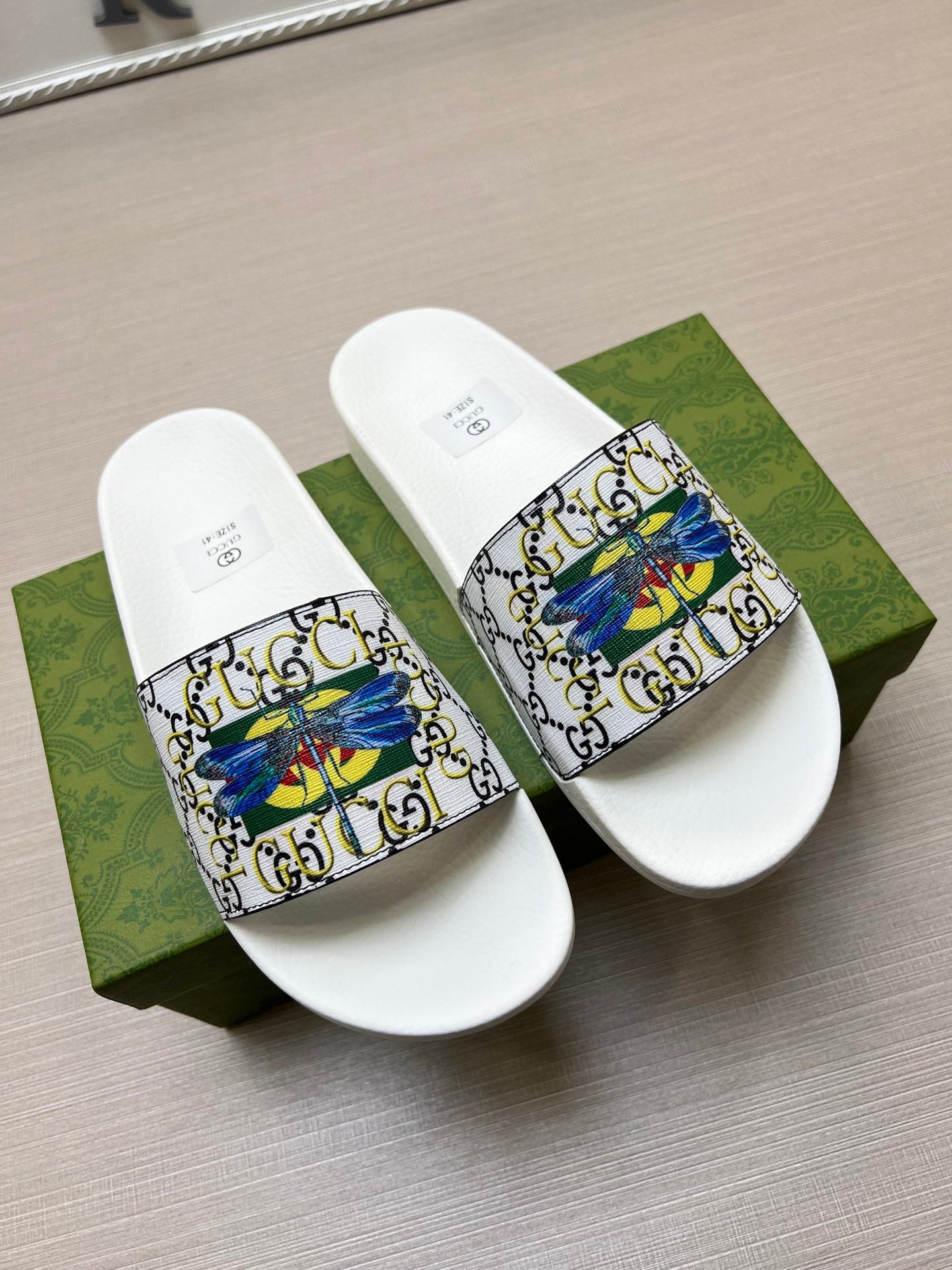 5LB233ZDE Stylish Slippers