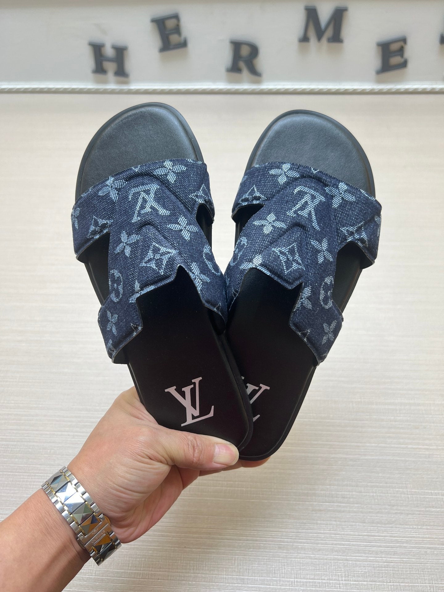 54E29ZDE Stylish slippers