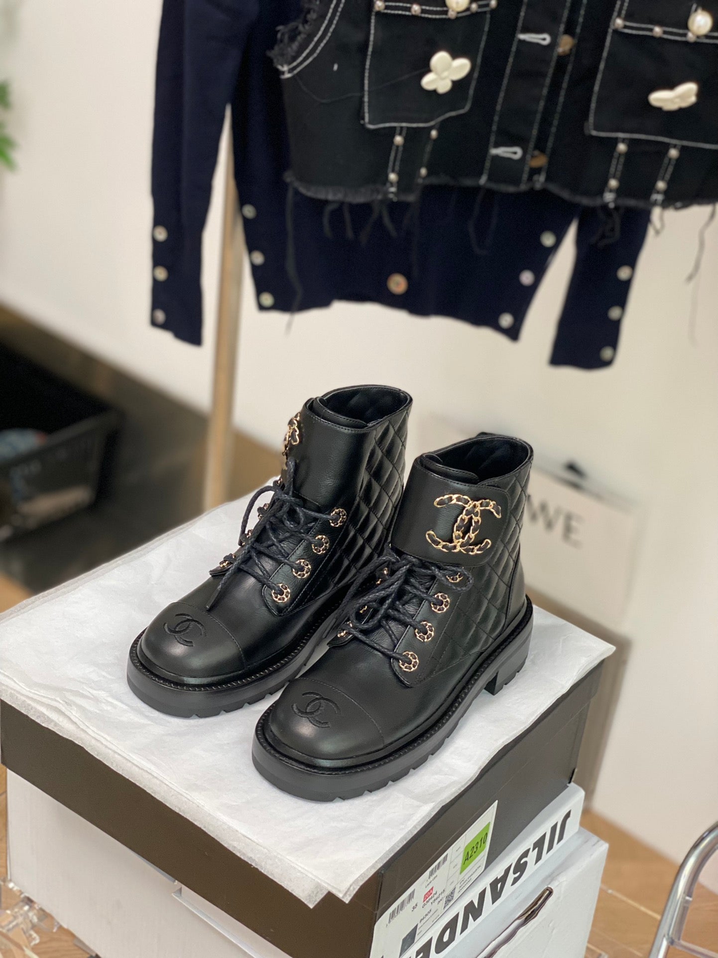 1JC10ZDE Stylish boots